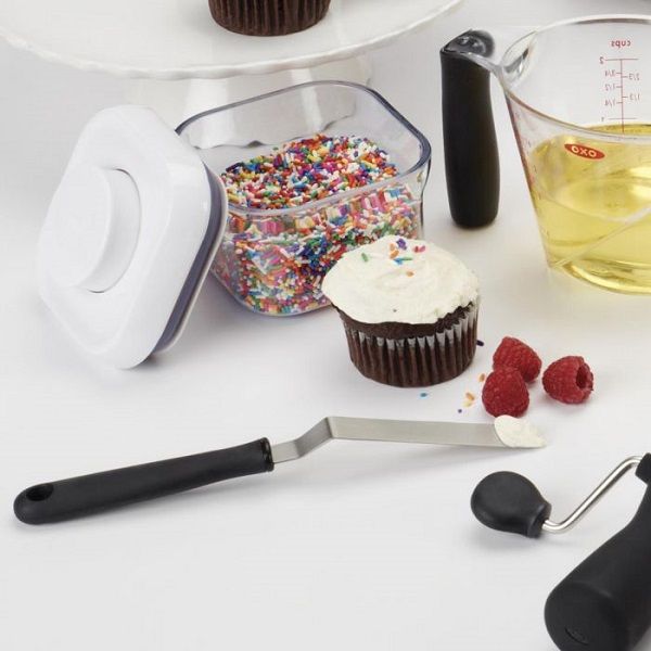 OXO GOOD GRIPS - Keukenhulpen - Glaceermes voor cupcakes