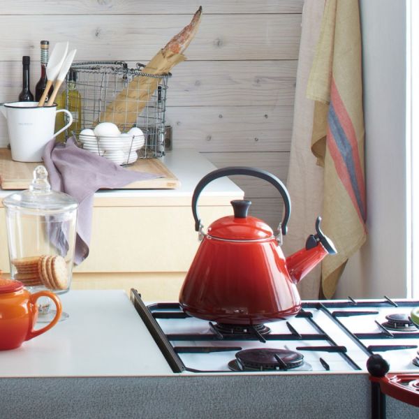 LE CREUSET - Kone - Fluitketel 1,60l Kersenrood