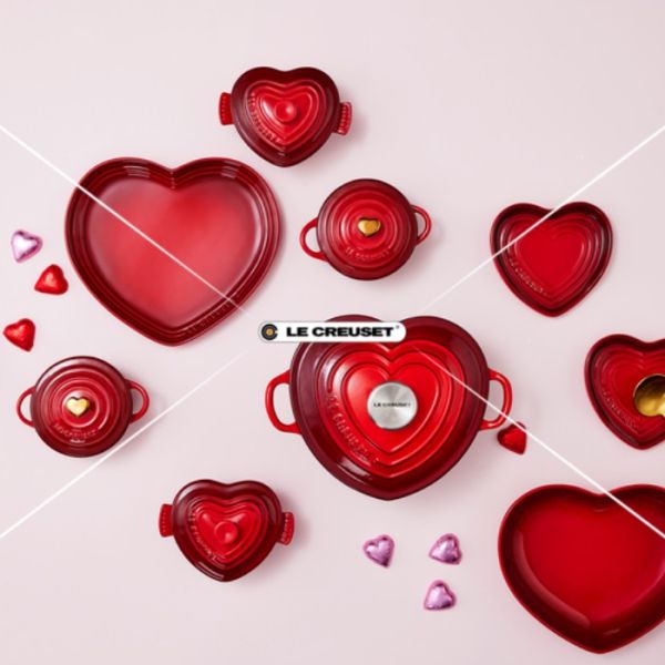 LE CREUSET - L' Amour - Serveerbordl hart  32cm Kersenrood