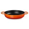 Le Creuset Gietijzer Hapjespan 2 grepen 28cm oranjerood