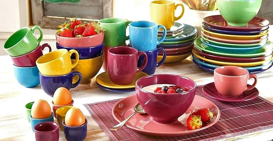 Betrokken Absoluut opleiding Thuis eten tot een feest maken: Kleur op tafel - Servies.nl